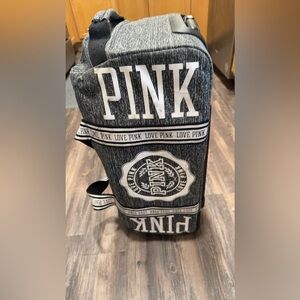 Vs pink roller suitcase